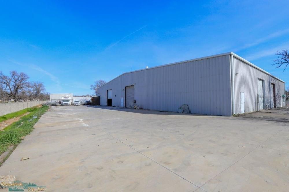20250 Skypark Dr, Redding, CA 96002